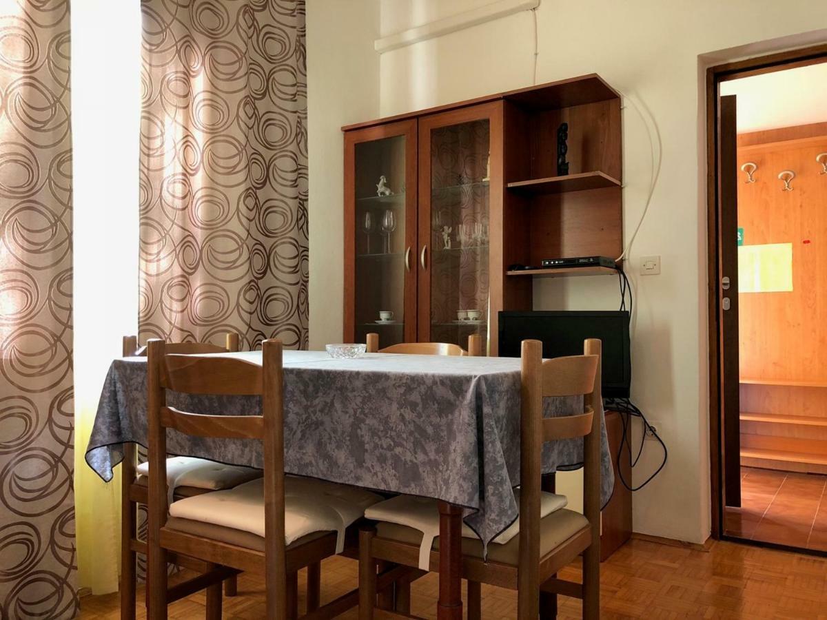 Mariella Hotel Basanija Ngoại thất bức ảnh