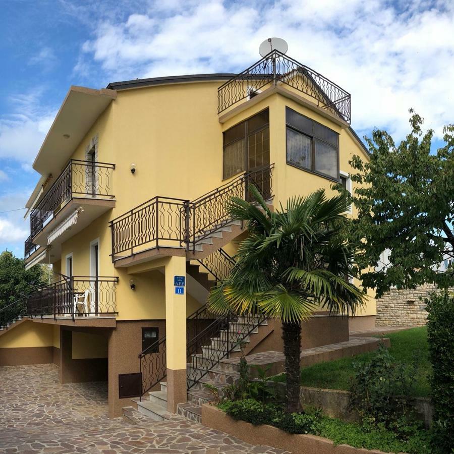 Mariella Hotel Basanija Ngoại thất bức ảnh