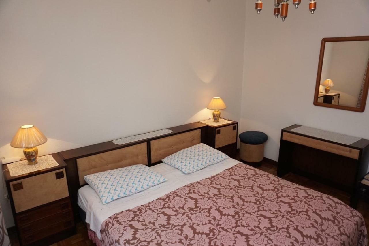 Mariella Hotel Basanija Ngoại thất bức ảnh