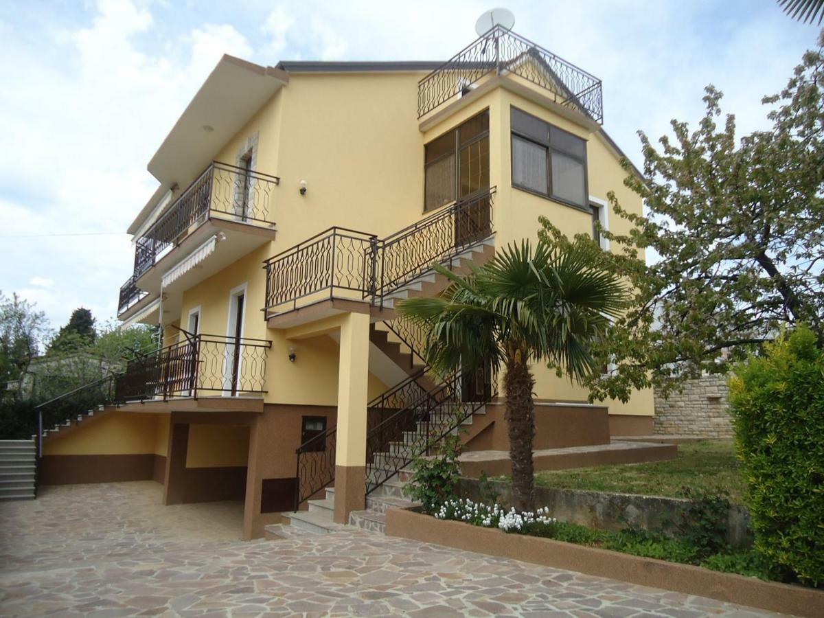 Mariella Hotel Basanija Ngoại thất bức ảnh
