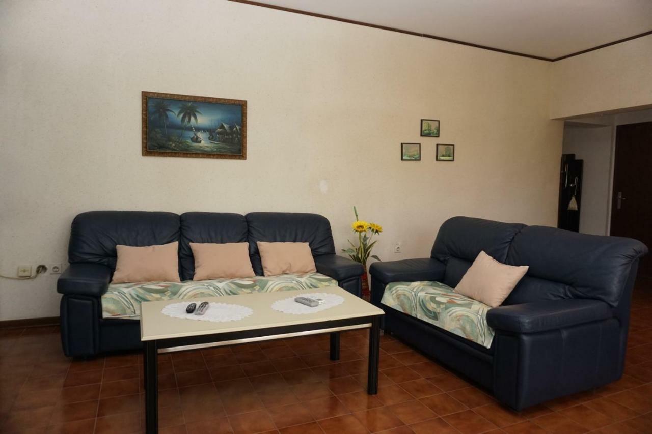 Mariella Hotel Basanija Ngoại thất bức ảnh