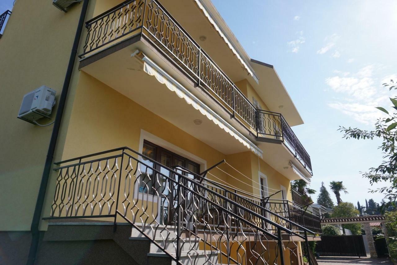 Mariella Hotel Basanija Ngoại thất bức ảnh